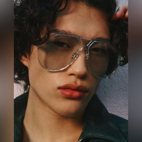 New & Authentic TOM FORD FT1061 Bertrand Oversized Aviator – Shiny Light Blue - Picture 6 of 12